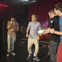 One Direction perform live at G-A-Y nightclub photos | Picture 80789